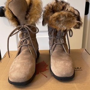 Maxine of Canada, Capri Lace Up Boots, Size 7, Color Camel